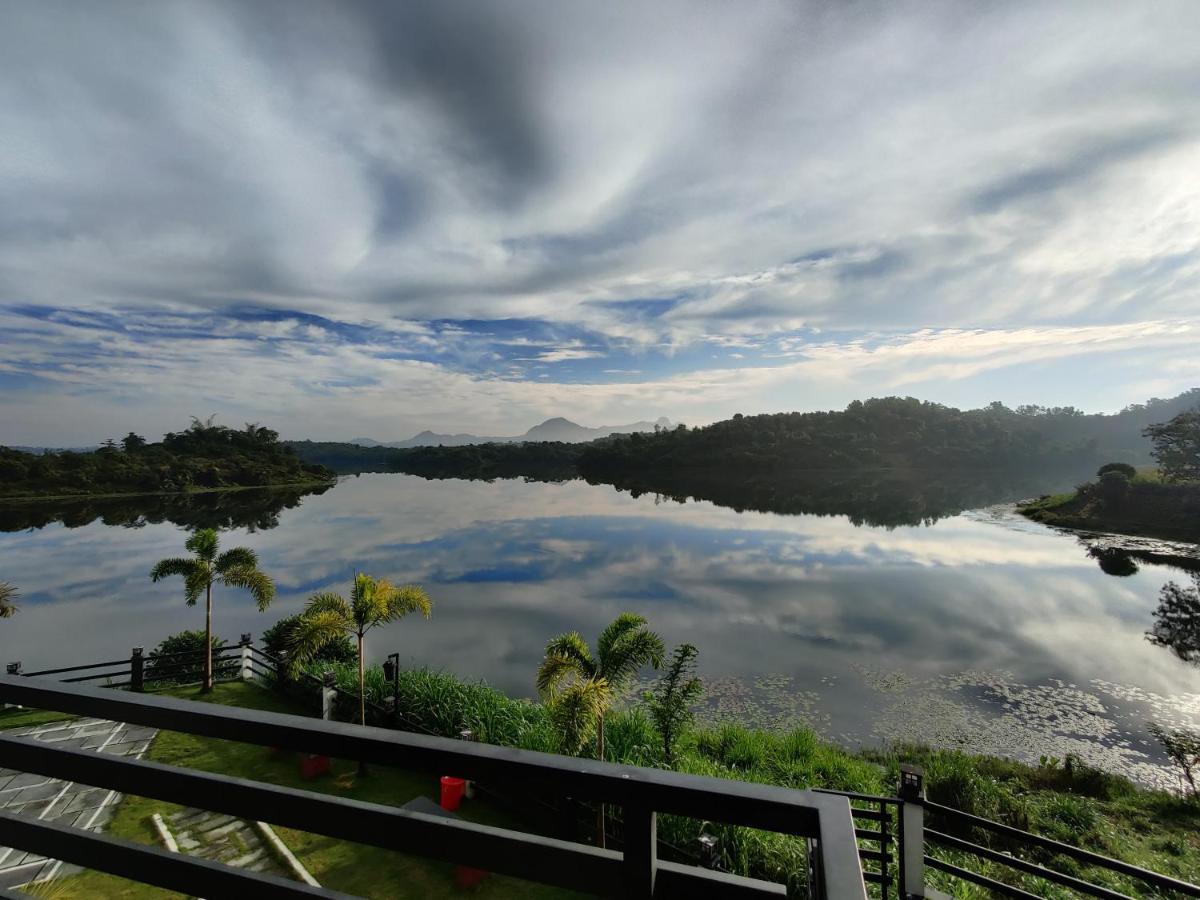 Casa Lake View Resort Wayanad Meppādi Exterior foto