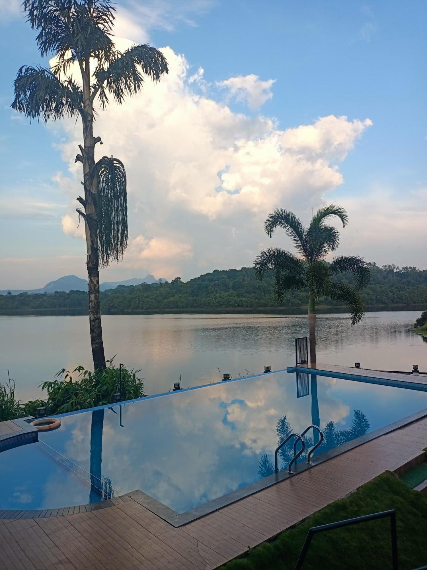 Casa Lake View Resort Wayanad Meppādi Exterior foto