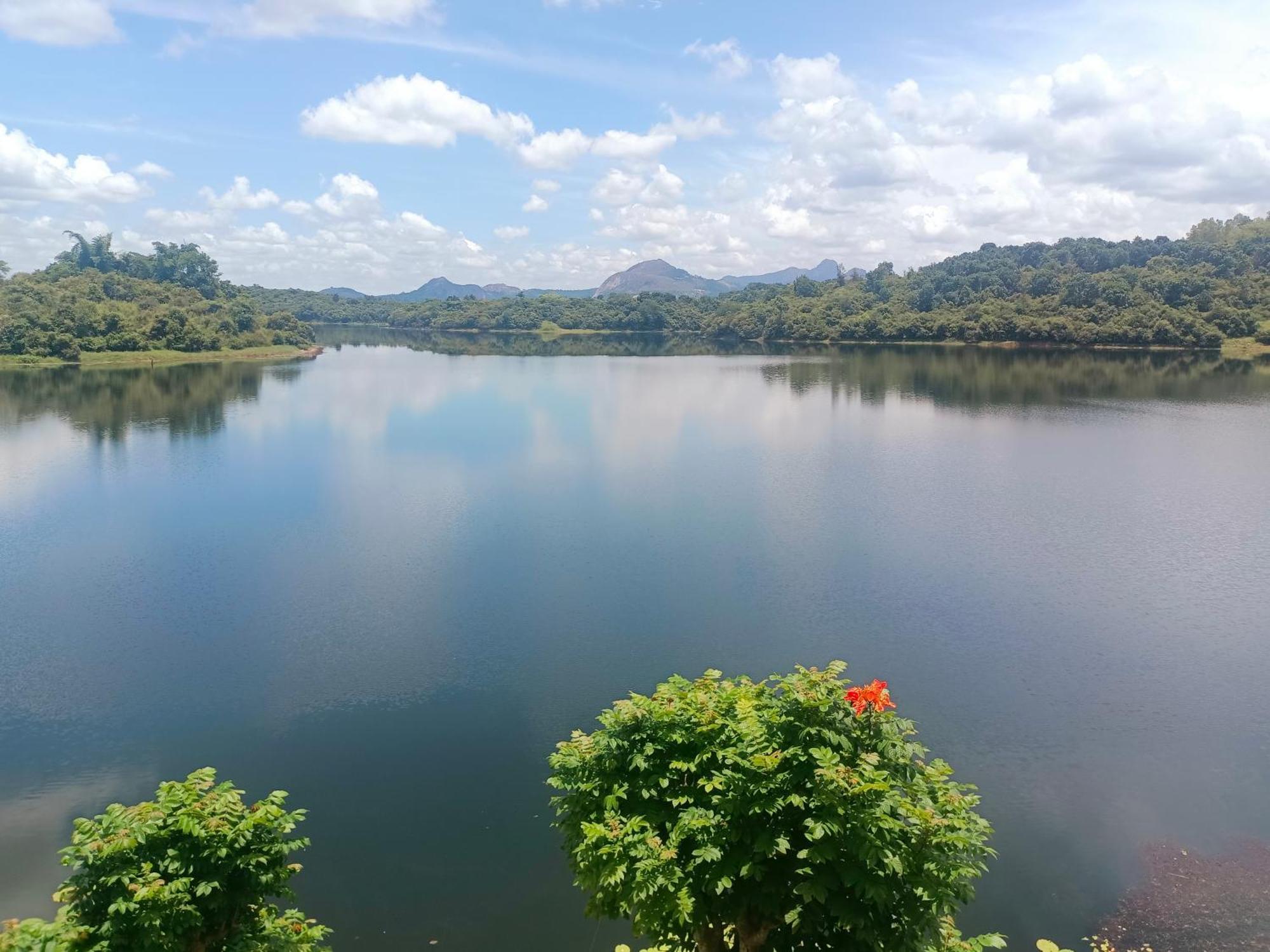 Casa Lake View Resort Wayanad Meppādi Exterior foto