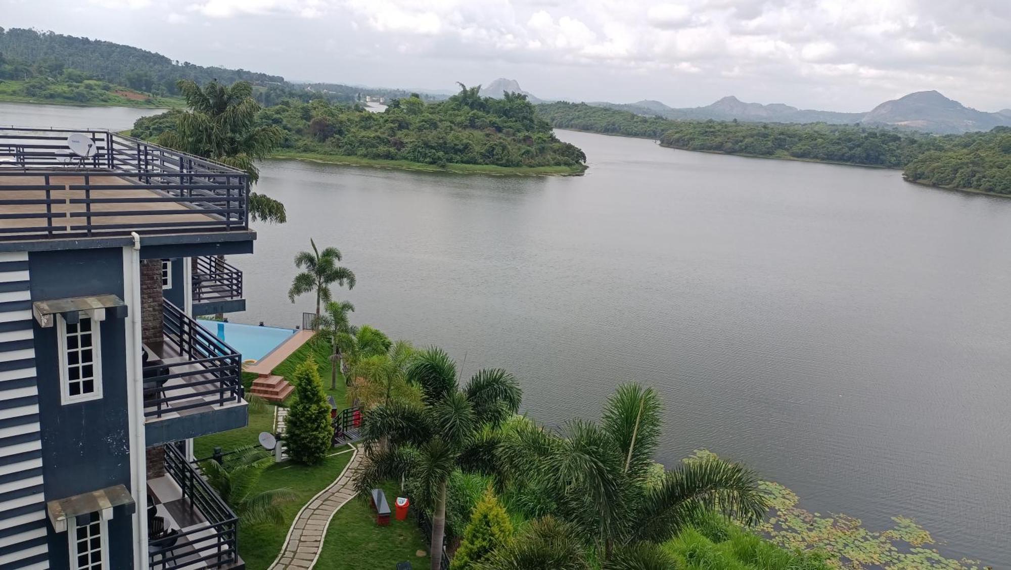 Casa Lake View Resort Wayanad Meppādi Exterior foto