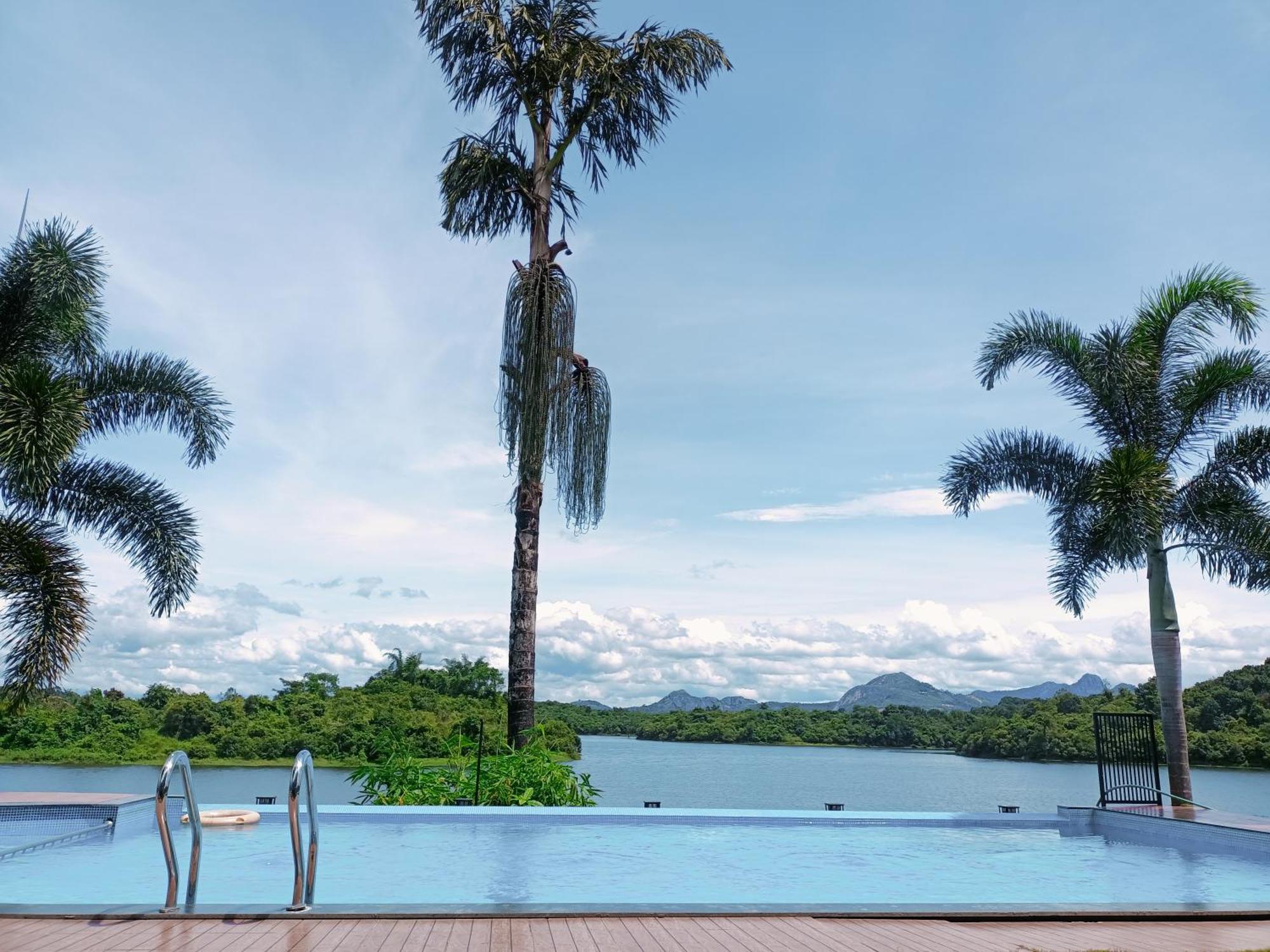 Casa Lake View Resort Wayanad Meppādi Exterior foto