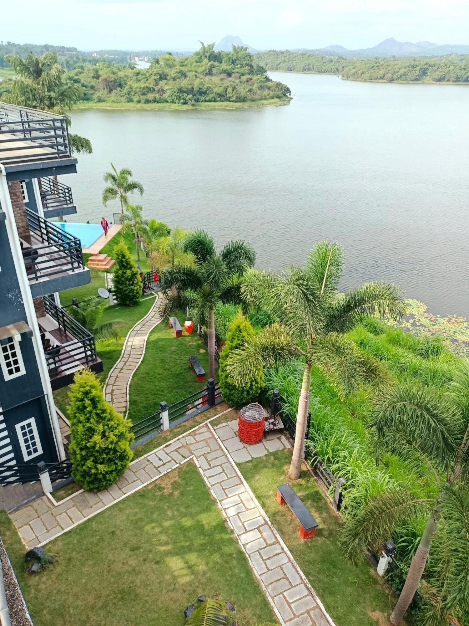 Casa Lake View Resort Wayanad Meppādi Exterior foto