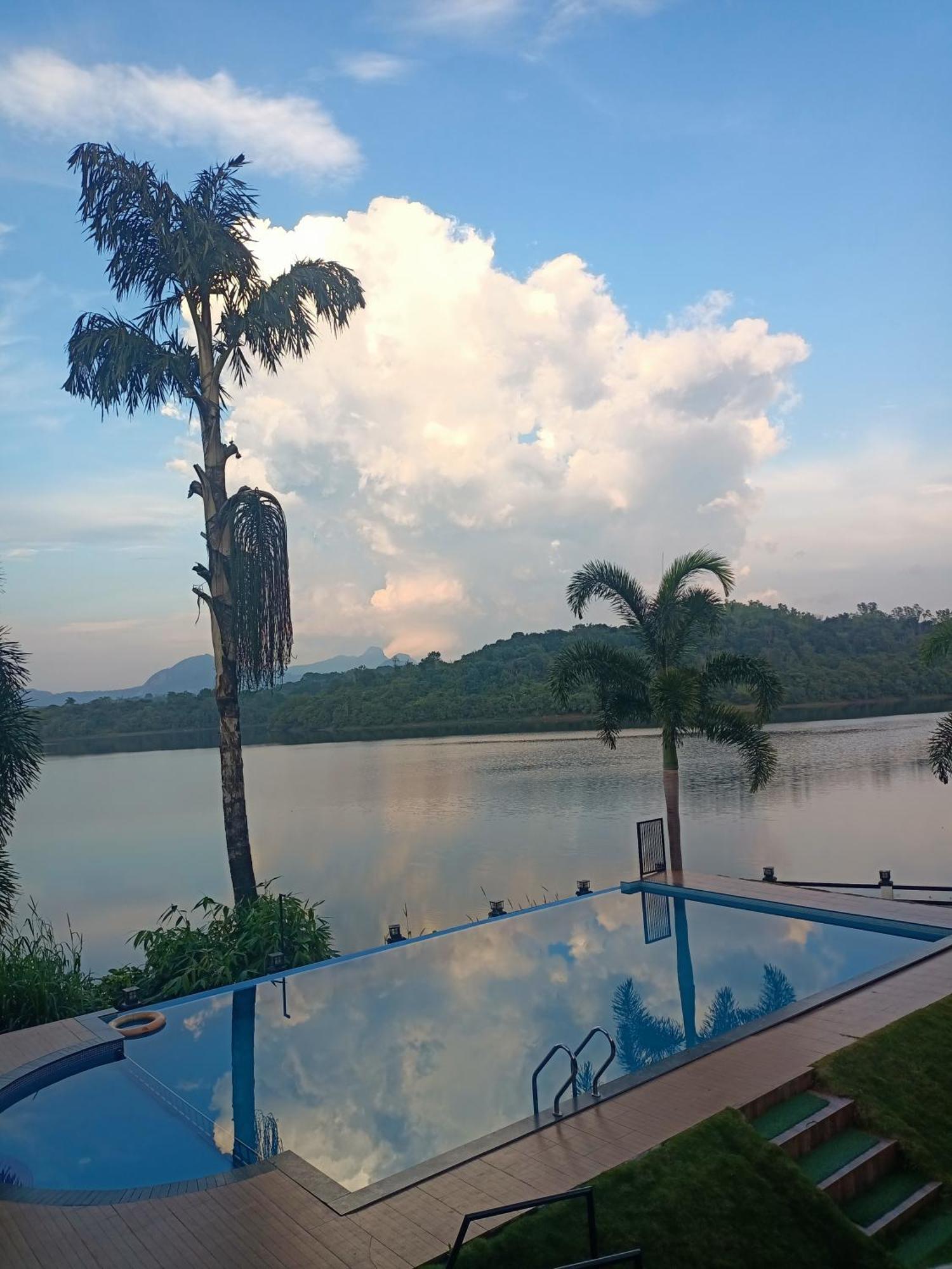 Casa Lake View Resort Wayanad Meppādi Exterior foto